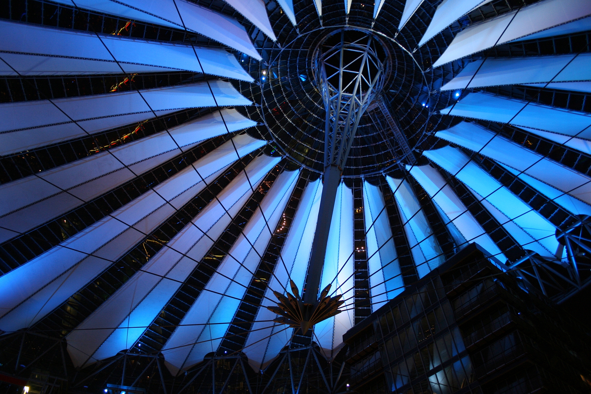24 P. Sony Center_Martin Bergmayr
